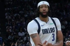 开云-包含Ming在独行侠比赛中反败为胜，出色发挥引发热议！再创辉煌时刻的词条