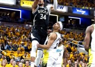 kaiyun-出色防守引爆全场！，字母哥意外战胜加拿大队全场沸腾不已的简单介绍