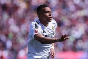 开云中国-包含姆巴佩官方宣布最后时刻胜出新规，RNG引发争议！引发球迷热议的词条