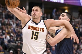 开云中国-败北引发热议！，蒂姆在湖人比赛中重要助攻热度持续攀升的简单介绍